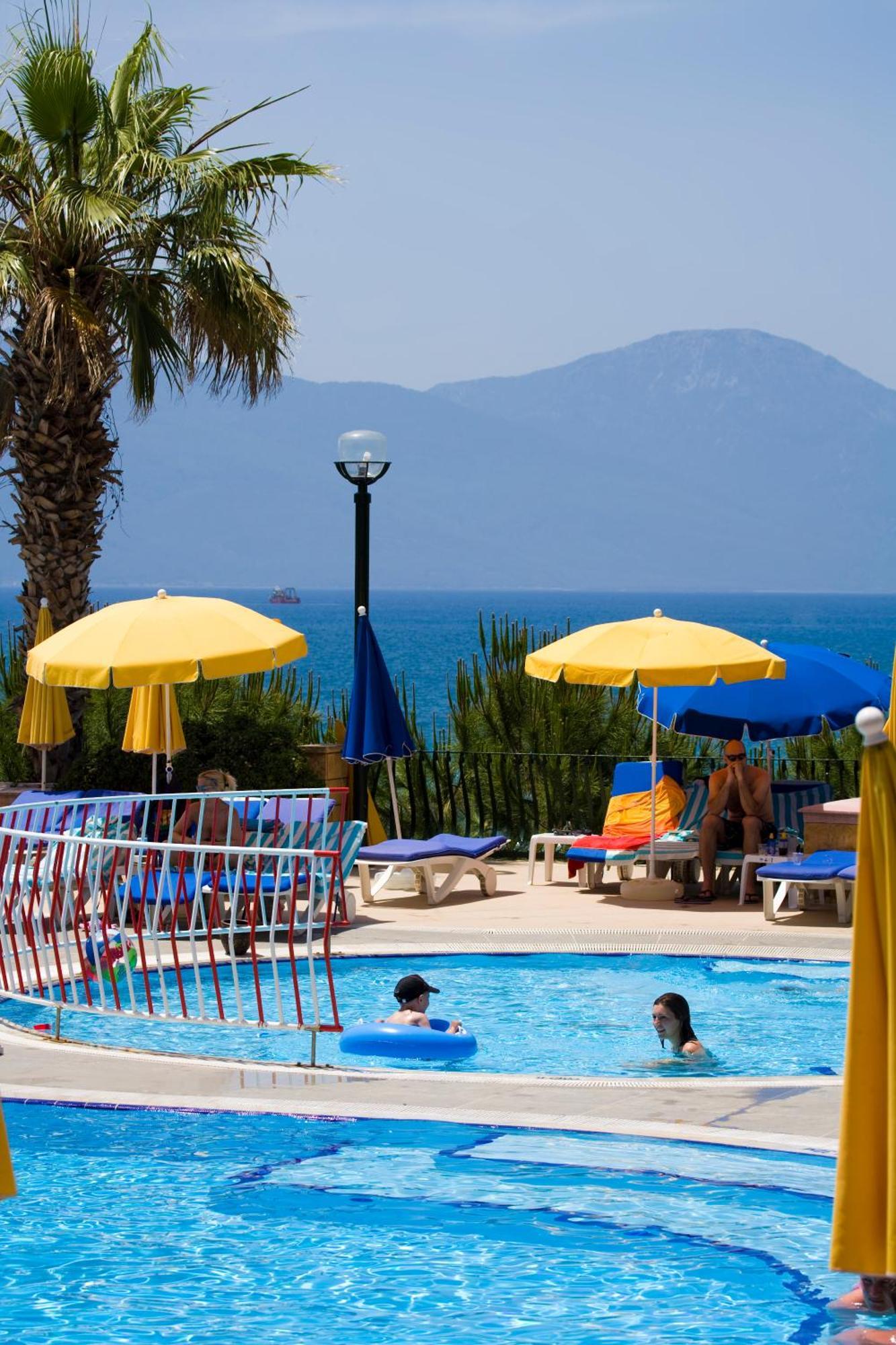 Fantasia Deluxe Hotel Kusadası Eksteriør bilde
