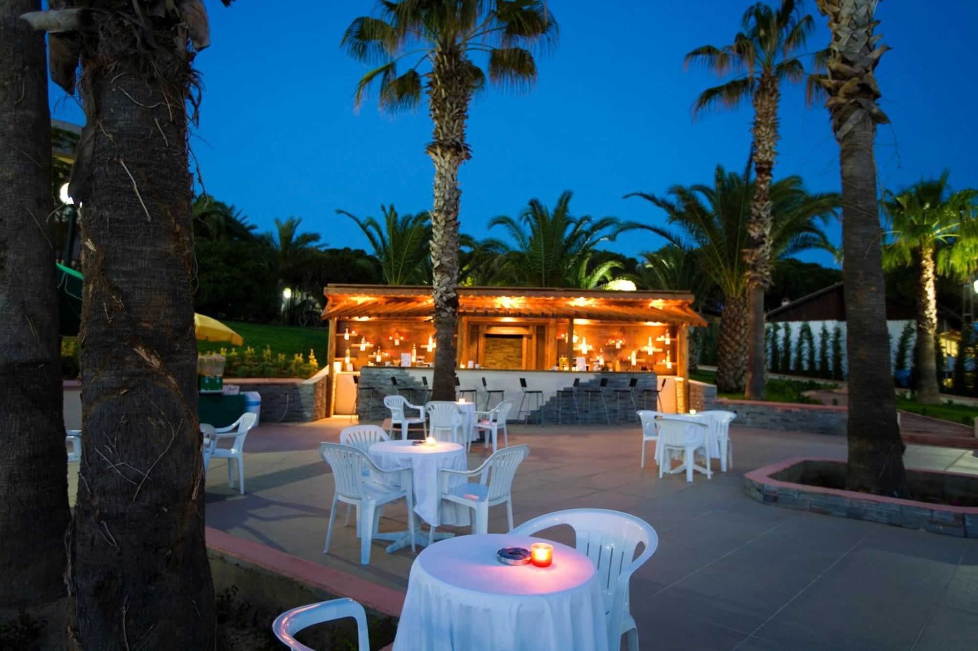 Fantasia Deluxe Hotel Kusadası Eksteriør bilde