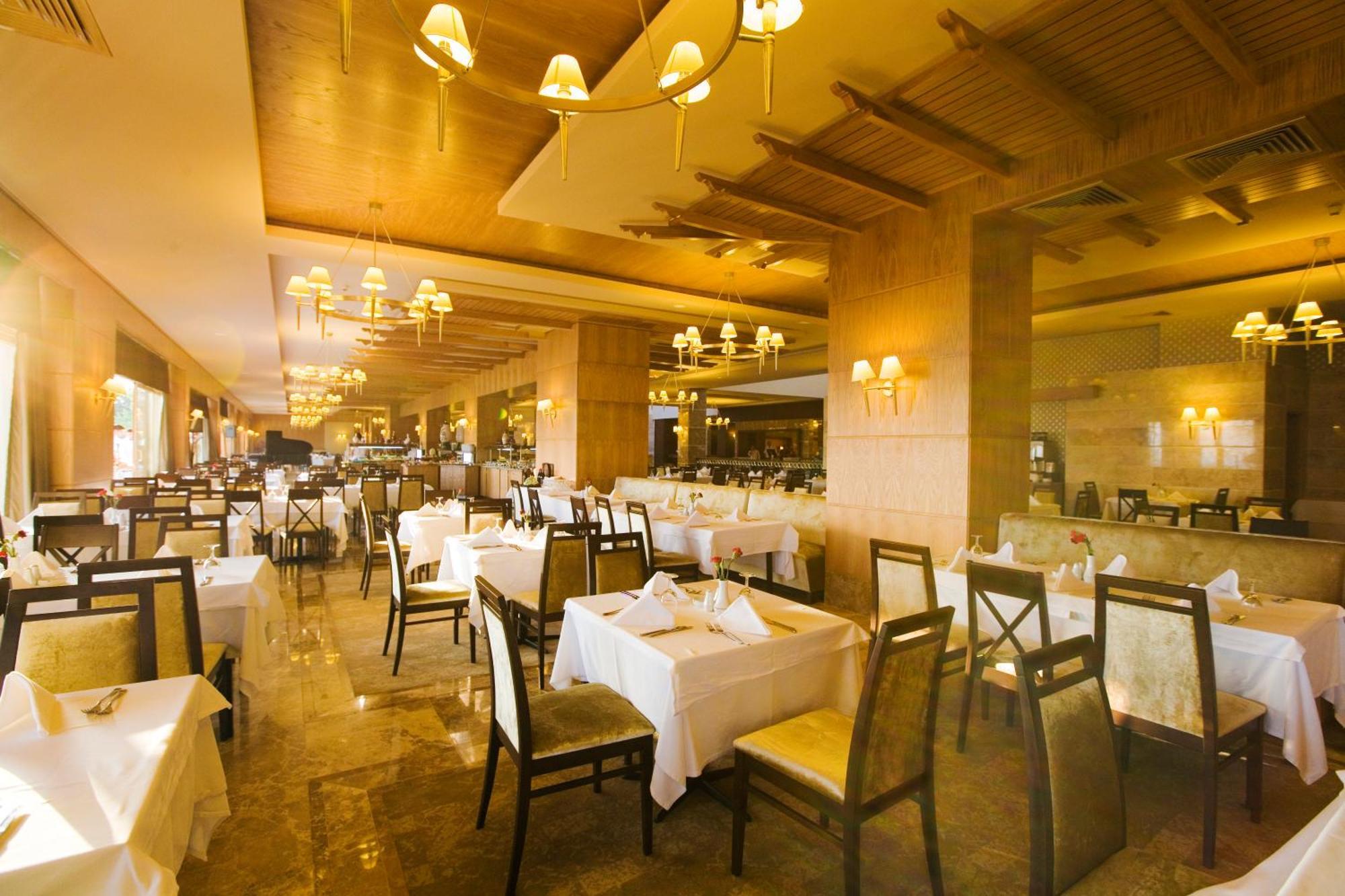 Fantasia Deluxe Hotel Kusadası Eksteriør bilde